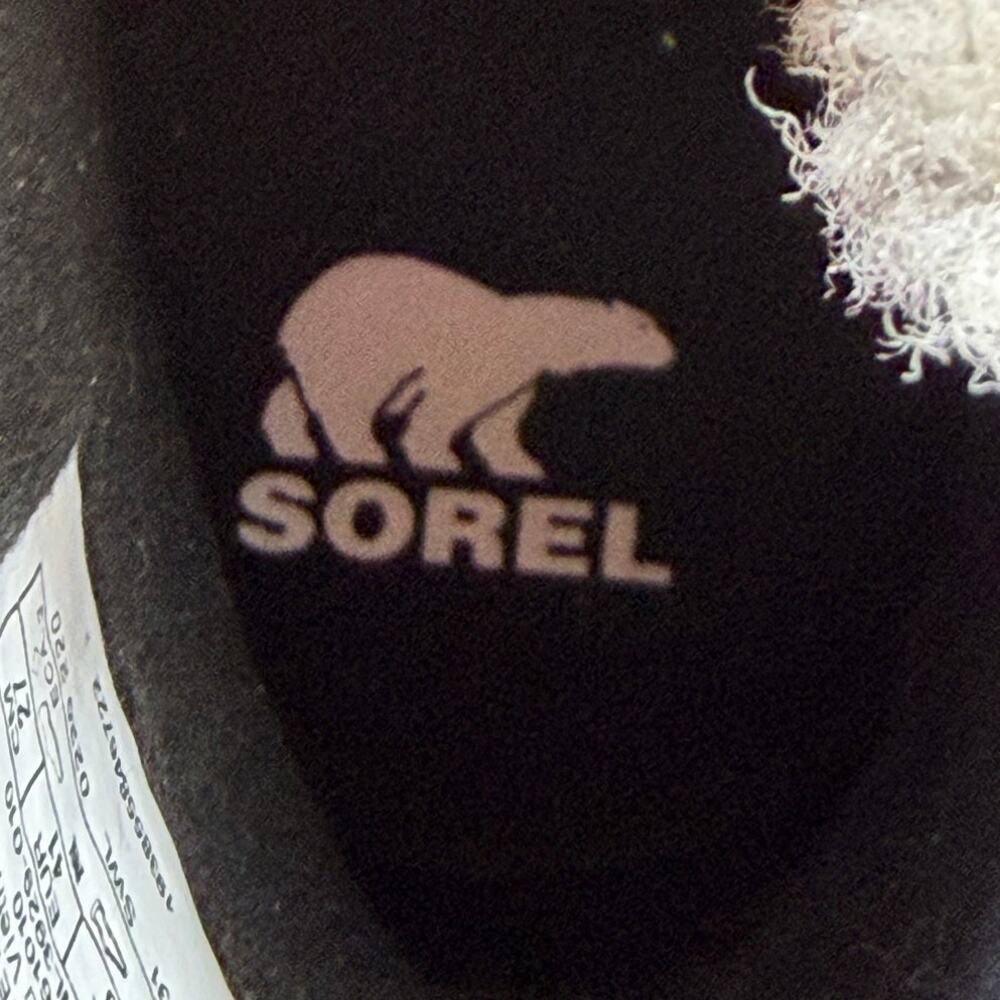 NWT Sorel Women's 10 Lennox Lace Cozy Waterproof Patent Leather Lambswool Boot - Picture 2 of 12